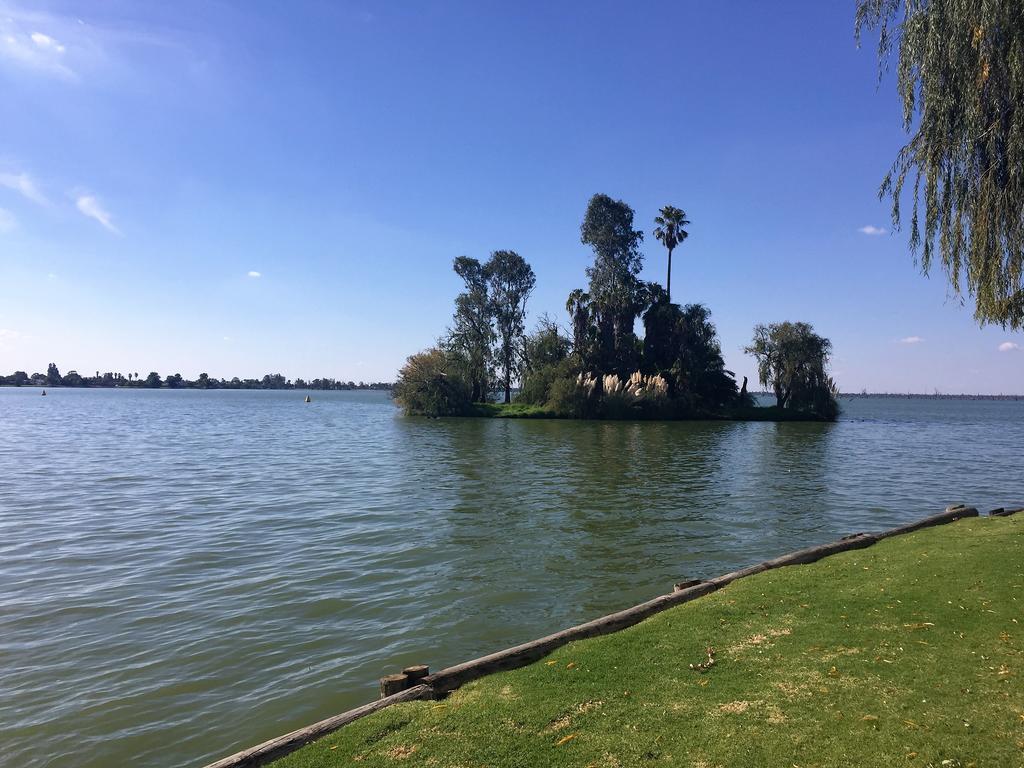 Waterside Holiday Rentals Unit 31 Mulwala Exterior photo